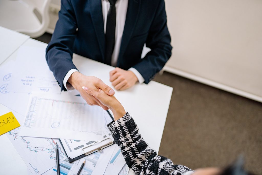 Zastosowanie CRM w sprzedaży – jak może pomóc