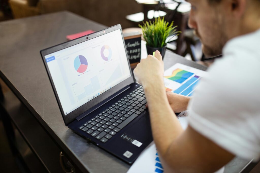 Prowadzenie projektu w Connecto Neon